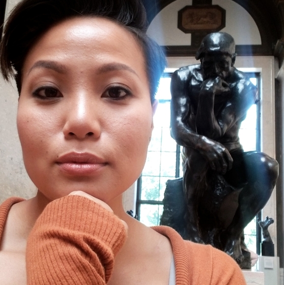 Hello Poshmark - Picture 1 of 3